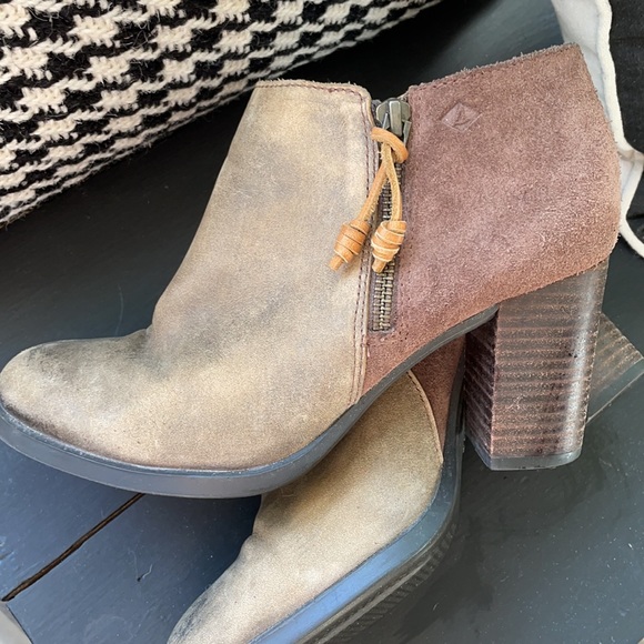 Leather Sperry booties - Picture 3 of 5